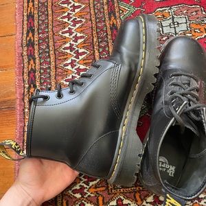 Women’s Doc Marten’s 1460